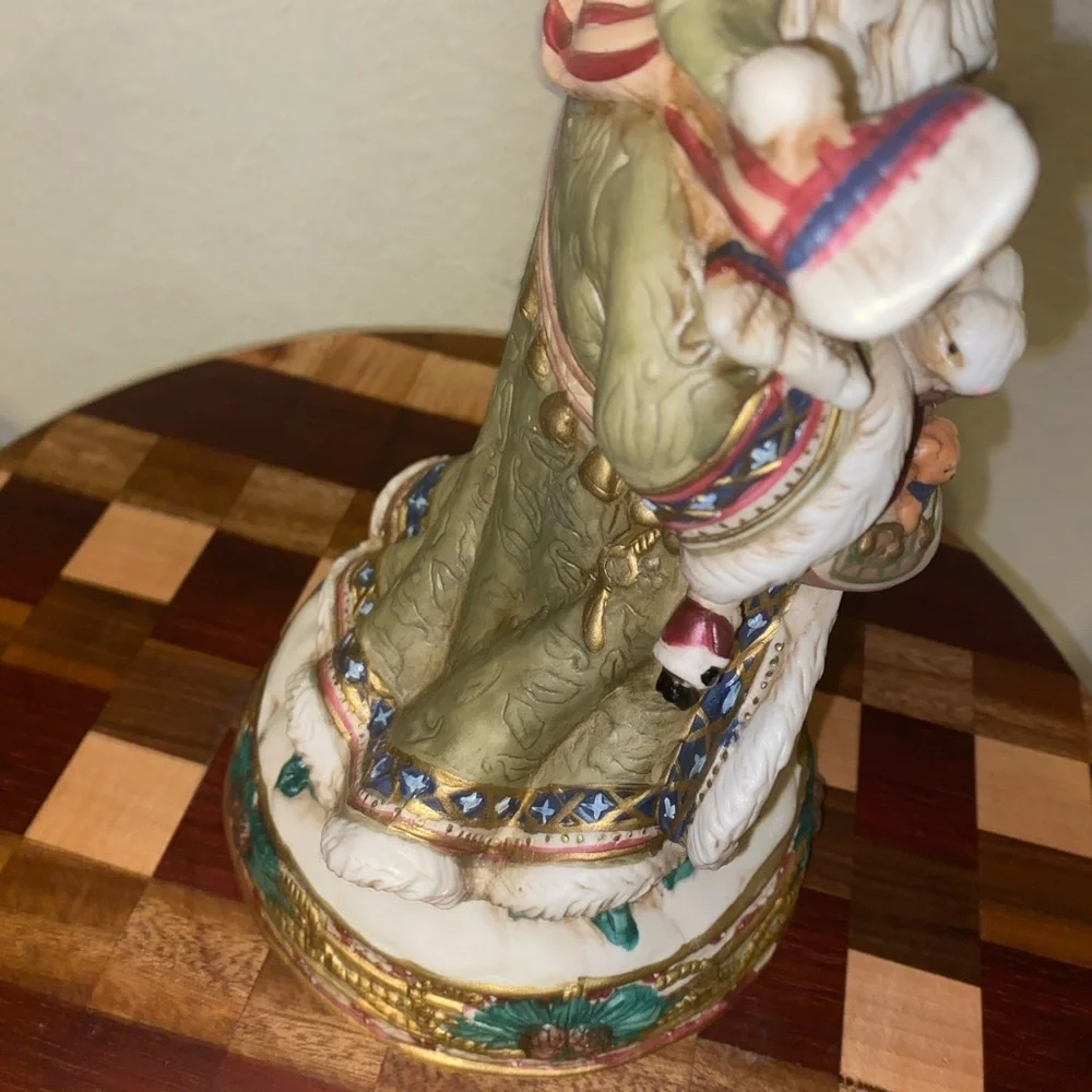 Vintage Santa Musical We Wish You A Merry Christmas Old Fashion Porcelain 11”